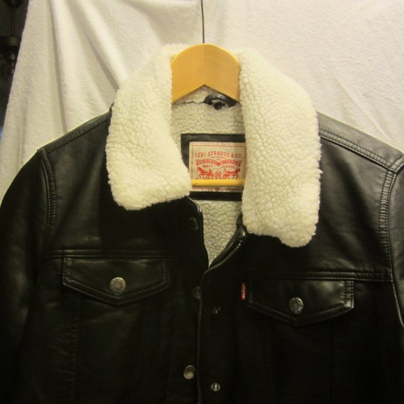 VTG LEVI STRAUS FAUX LEATHER TRUCKER JACKET, W/FAUX SHERPA LINING, LARGE - Picture 5 of 16